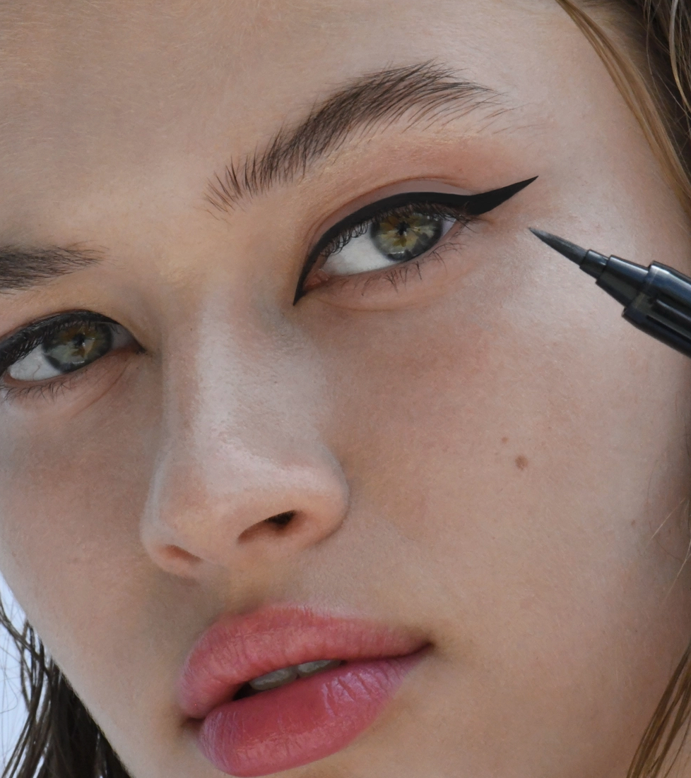 FLUID TOUCH LIQUID LINER