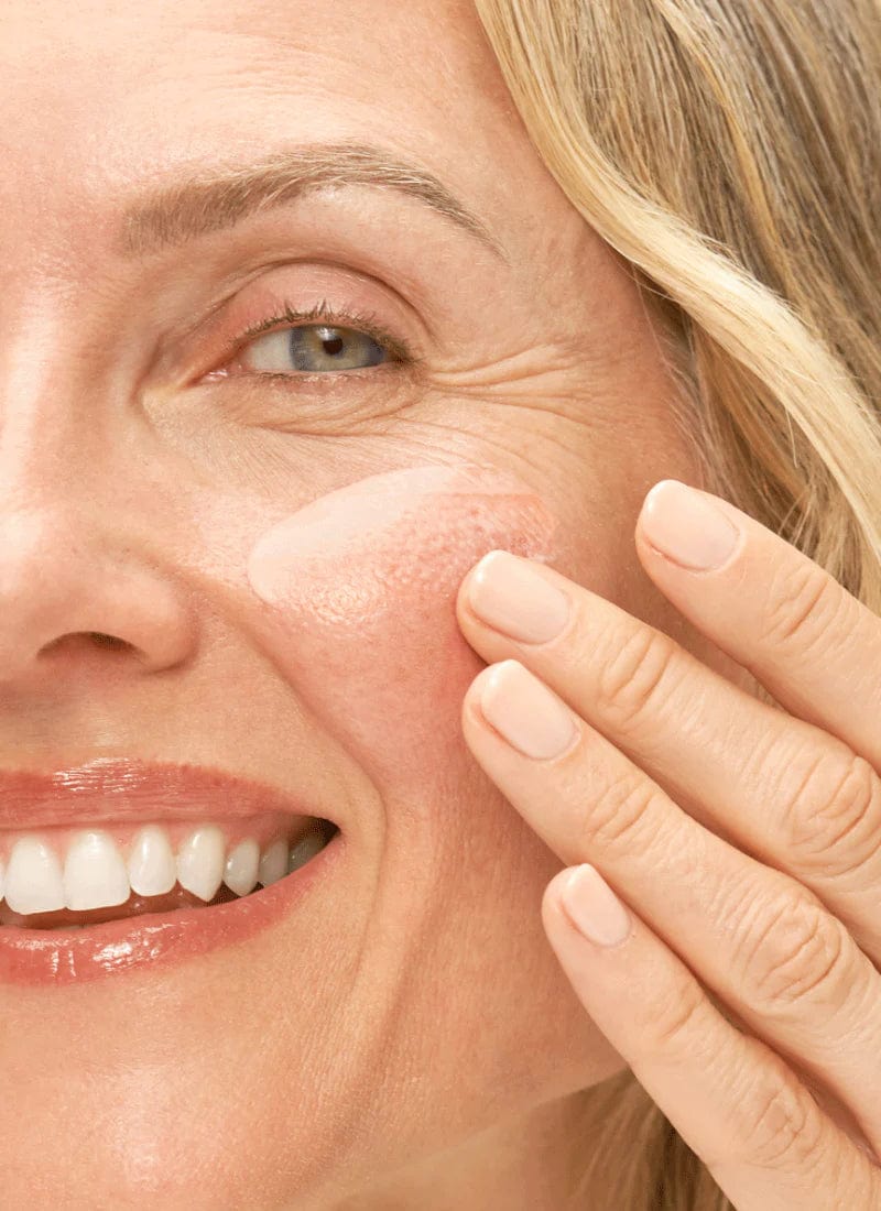 Dr Loretta sunscreen Universal Glow Daily Defense Mineral Sunscreen Fluid SPF 40 sunja link - canada